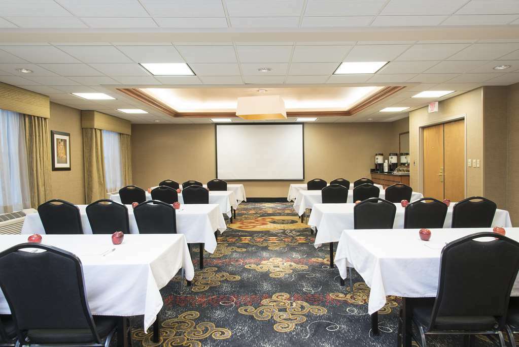 Hampton Inn Charlotte University Place Kemudahan gambar